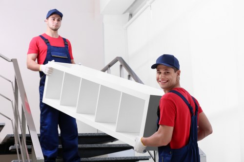Small removals and local deliveries around Bromleycommon