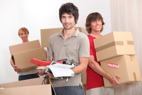 Organised moving-day unpacking service for Bromleycommon customers