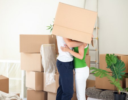 Local moving van service in Bromley Common