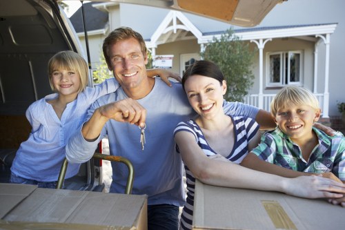 Planning a house or office relocation in Bromleycommon