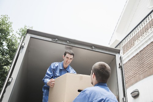 Preparation checklist for a removals van move in Bromleycommon